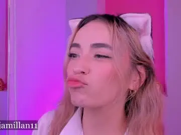 Chaturbate Best live sex cam show of alejamillan1