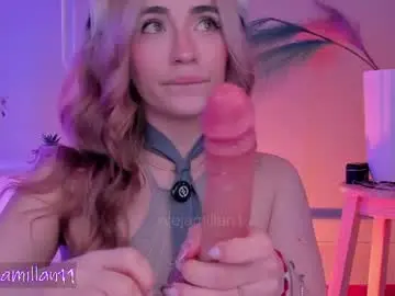Chaturbate Watch Live Sex Cams of alejamillan1