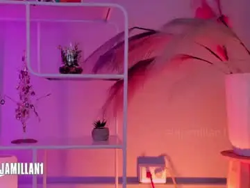 Chaturbate Live Sex Cam of alejamillan1