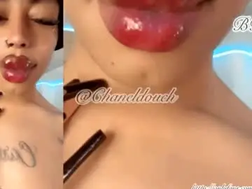 Chaturbate Live Sex Cam of clermontt