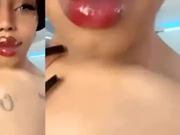 Chaturbate Live Sex Cam of clermontt