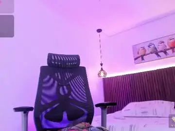 Chaturbate Live Porn of emily_roousee