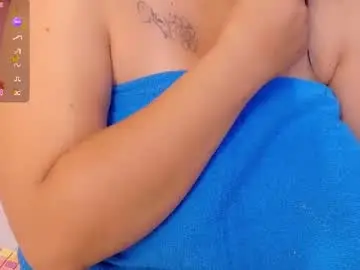 Chaturbate Live Sex Cam of playfulcurvymommy