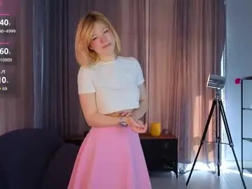 Chaturbate Sex Cam of too_cute_blonde_girl