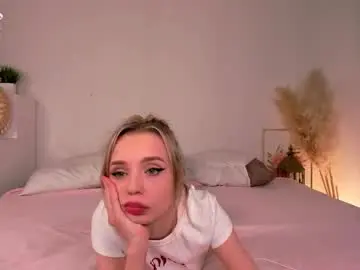 Chaturbate Live Sex Cam of little_clare_