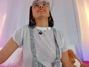 Chaturbate Watch Live Sex Cams of melodymoore_