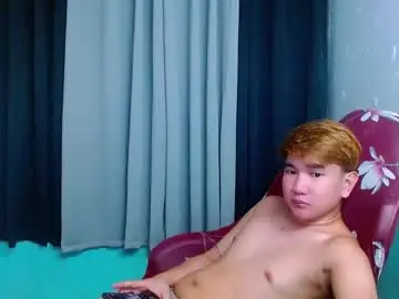 Chaturbate Live Sex Cam of trebz_01