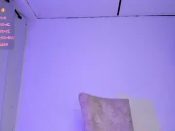 Chaturbate Live Sex Cam of camilacoxx