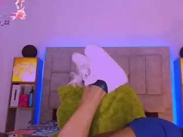 Chaturbate Live Sex Cam of dilam_alfonzo