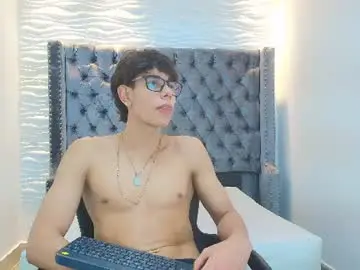 Chaturbate Adult Video Chat of lenny_knox2
