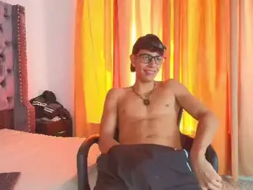 Chaturbate Free Live Porn of lenny_knox2