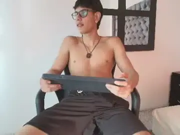 Chaturbate Free Live Porn of lenny_knox2