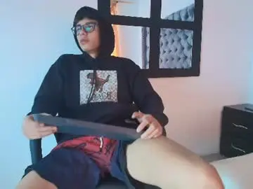 Chaturbate Free Porn Cam of lenny_knox2