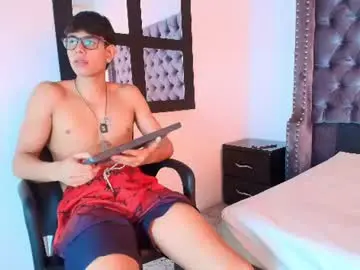 Chaturbate Watch Live Sex Cams of lenny_knox2