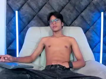 Chaturbate Live Sex Cam of liamkron