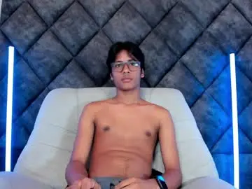 Chaturbate Nude Webcam of liamkron