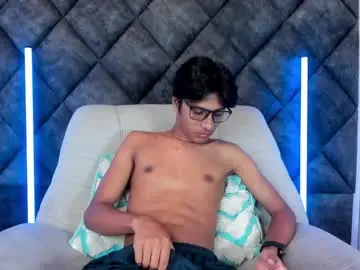 Chaturbate Live Sex Cam of liamkron