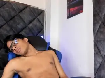 Chaturbate Live Sex Cam of liamkron