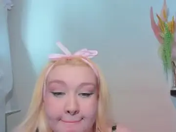 Chaturbate Live Sex Cam of lilyllike