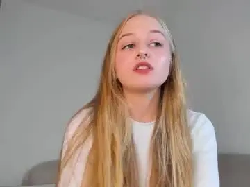 Chaturbate Live Porn of mia_meows