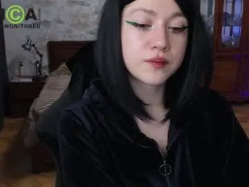 Chaturbate Live Sex Cam of queenofwandss