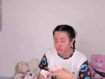 Chaturbate Adult Video Chat of yunahott_