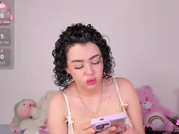 Chaturbate Live Sex Cam of yunahott_