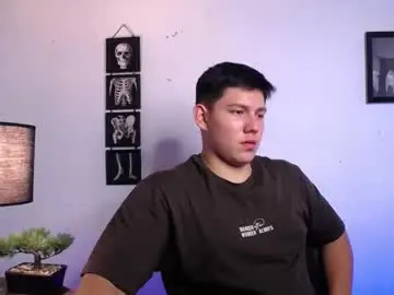 Chaturbate Live Sex Cam of james_cr