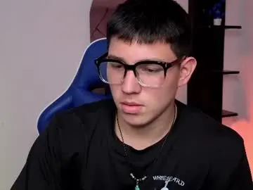 Chaturbate Live Sex Cam of james_cr