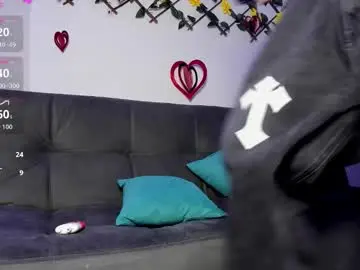 Chaturbate Live Sex Cam of maxxx_bigcock