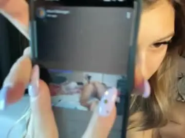 Chaturbate Live Sex Cam of mariahpinkkitty