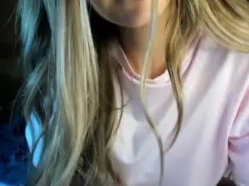 Chaturbate Live Sex Cam of mariahpinkkitty