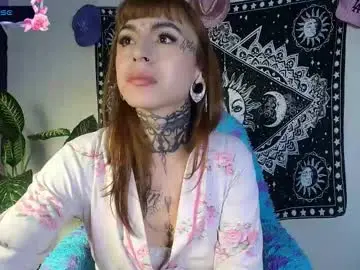 Chaturbate Live Sex Cam of witch_divinne