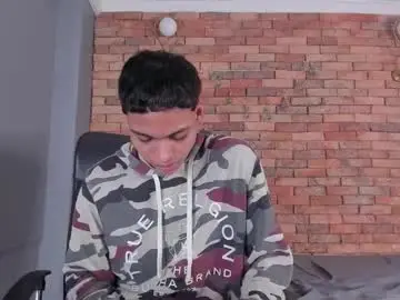 Chaturbate Live Sex of adam_piarse