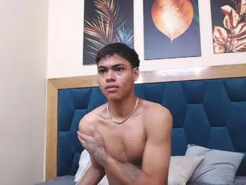 Chaturbate Sex Cam of adam_piarse