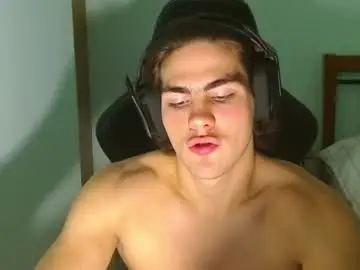 Chaturbate Free Porn Cam of harryking1