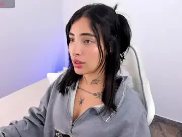 Chaturbate Live Sex Cam of luna_rose10