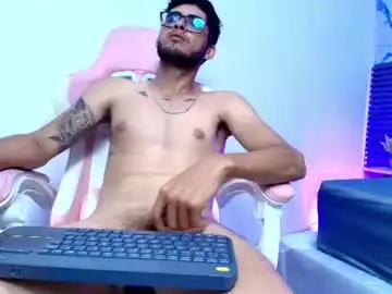 Chaturbate Free Live Porn of stron_dominant