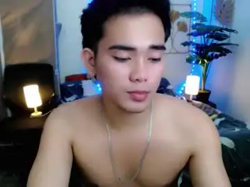 Chaturbate Best live sex cam show of urpinoy_cummer