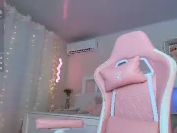 Chaturbate Watch Live Sex Cams of ely_cherry18