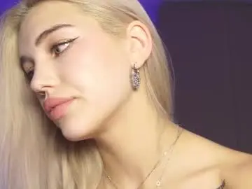 Chaturbate Live Sex Cam of milabunny_