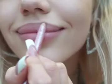 Chaturbate Watch Live Sex Cams of milabunny_