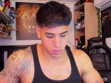 Chaturbate Best live sex cam show of william_dracko9