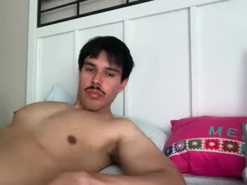 Chaturbate Live Sex Cam of infamouslucas