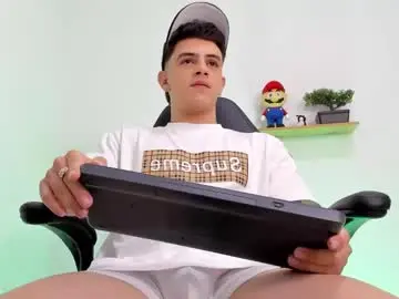 Chaturbate Nude Webcam of mikecooper_