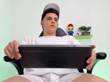 Chaturbate Free Live Porn of mikecooper_