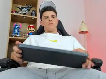 Chaturbate Live Porn of mikecooper_