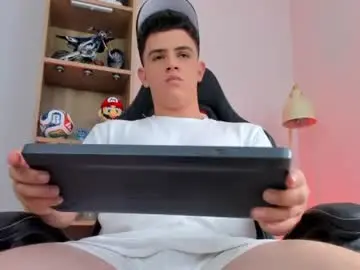 Chaturbate Sex Chat of mikecooper_