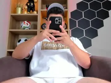 Chaturbate Live Sex Cam of mikecooper_