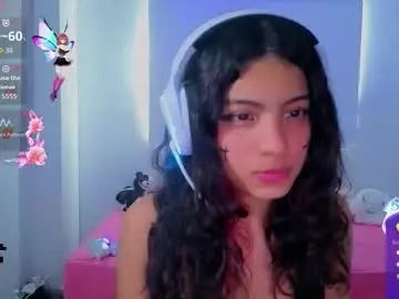 Chaturbate Live Sex Cam of helia_n_amy